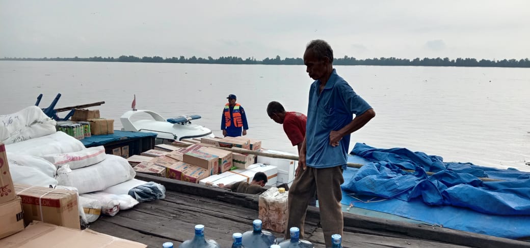 Ditpolairud Laksanakan Patroli Harkamtibmas Dan Berikan Imbauan Kamtibmas Di Wilkum Das Kahayan Bahaur