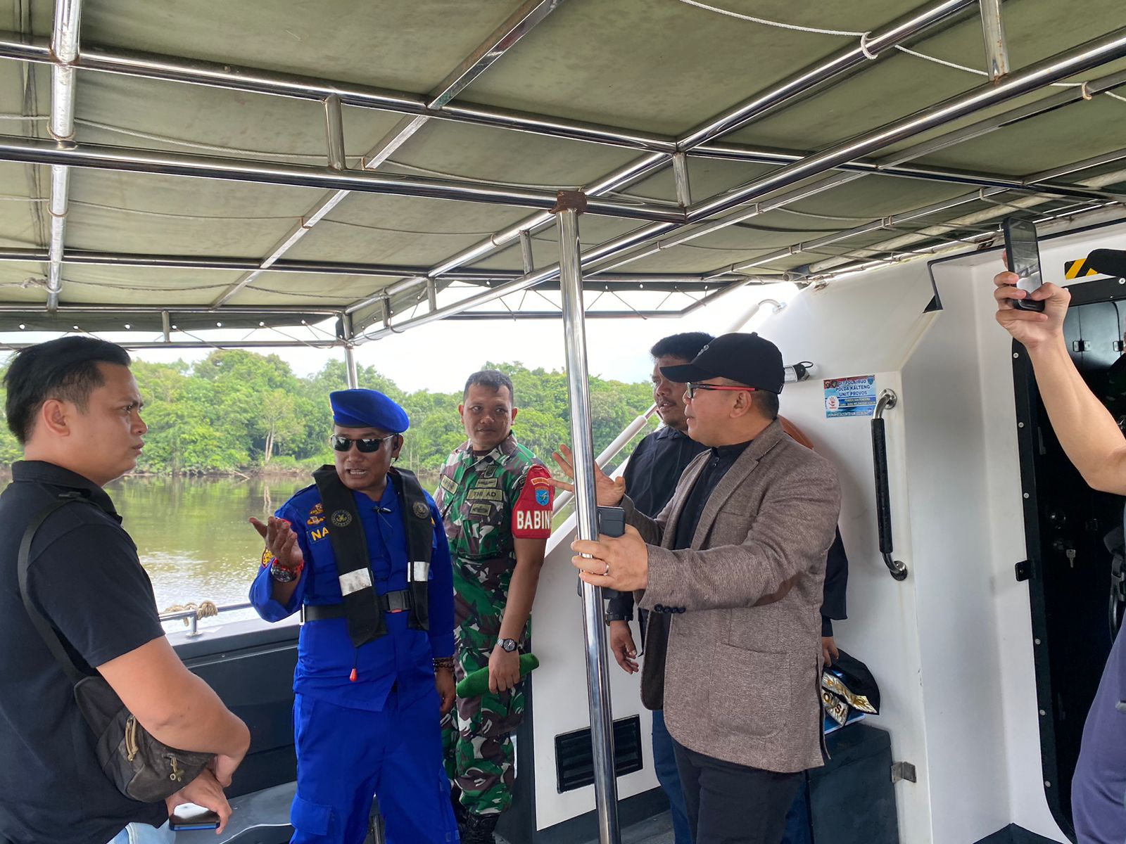 Jelang Nataru, Ditpolairud Bersama TNI Laksanakan Patroli Perairan Gabungan