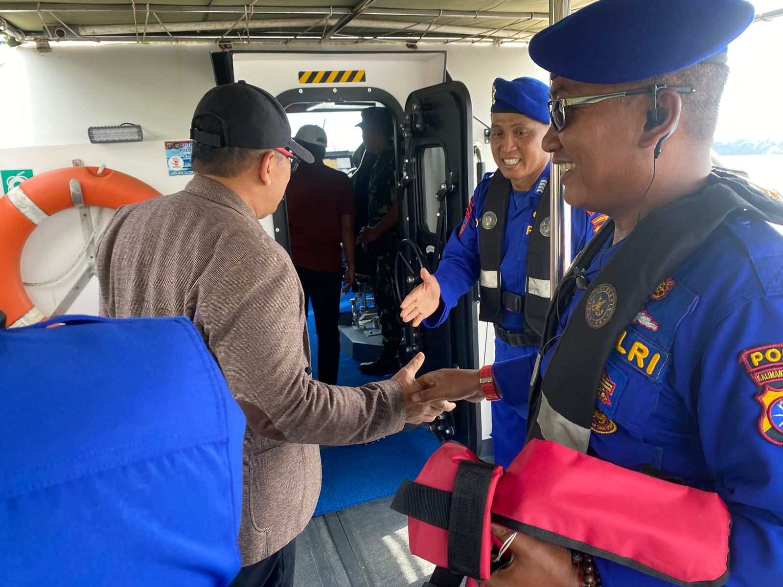 Jelang Nataru, Ditpolairud Bersama TNI Laksanakan Patroli Perairan Gabungan