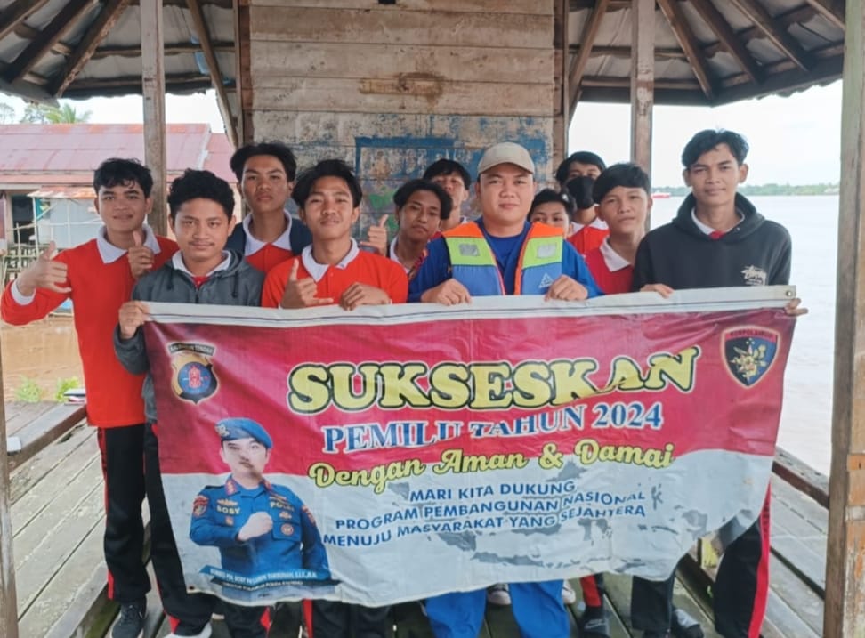 Sukseskan Pemilu Tahun 2024, Personel Ditpolairud Berikan Sosialisasi Pada Masyarakat Das Kahayan