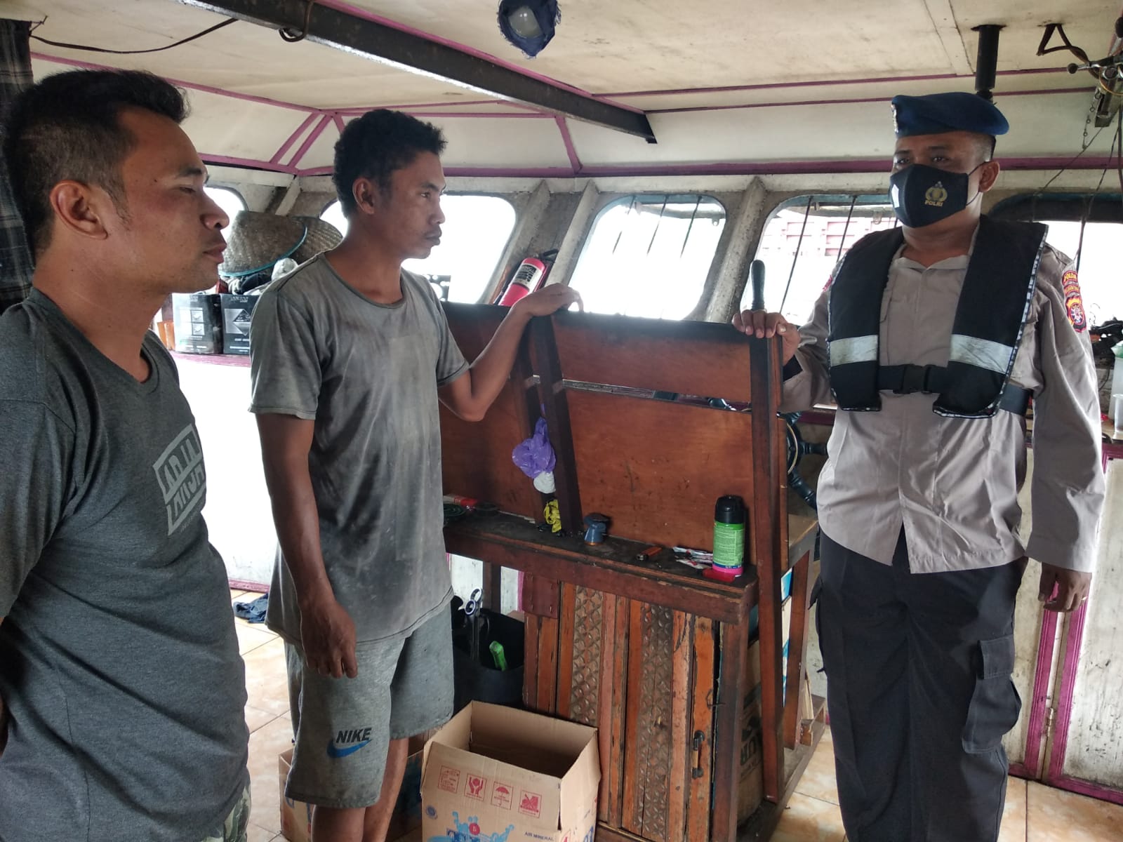 Ciptakan Alur Pelayaran Yang Aman, Personel Ditpolairud Rutin Laksanakan Patroli