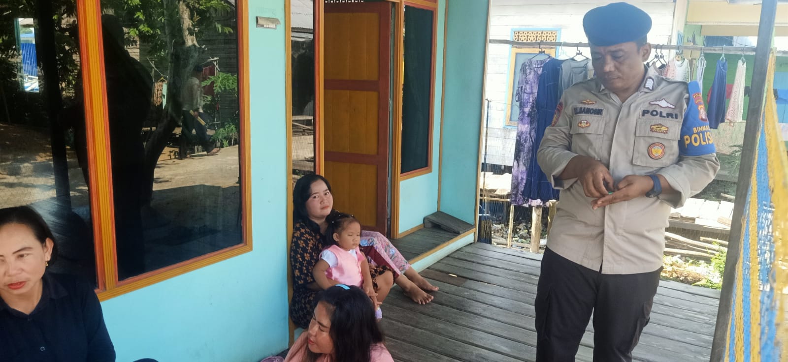 Kunjungi Pemukiman Warga, Polisi RW Sisipkan Pesan Kamtibmas