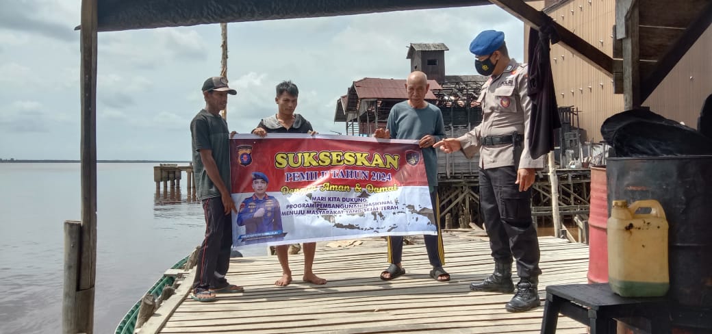 Sukseskan Pemilu Tahun 2024, Ditpolairud Memberikan Imbauan Kepada Warga Pesisir Desa Bahaur