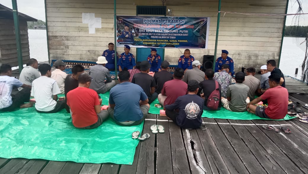 Jalin Silaturahmi Bersama Masyarakat Pesisir Das Arut Melalui Kegiatan Polmas Perairan 