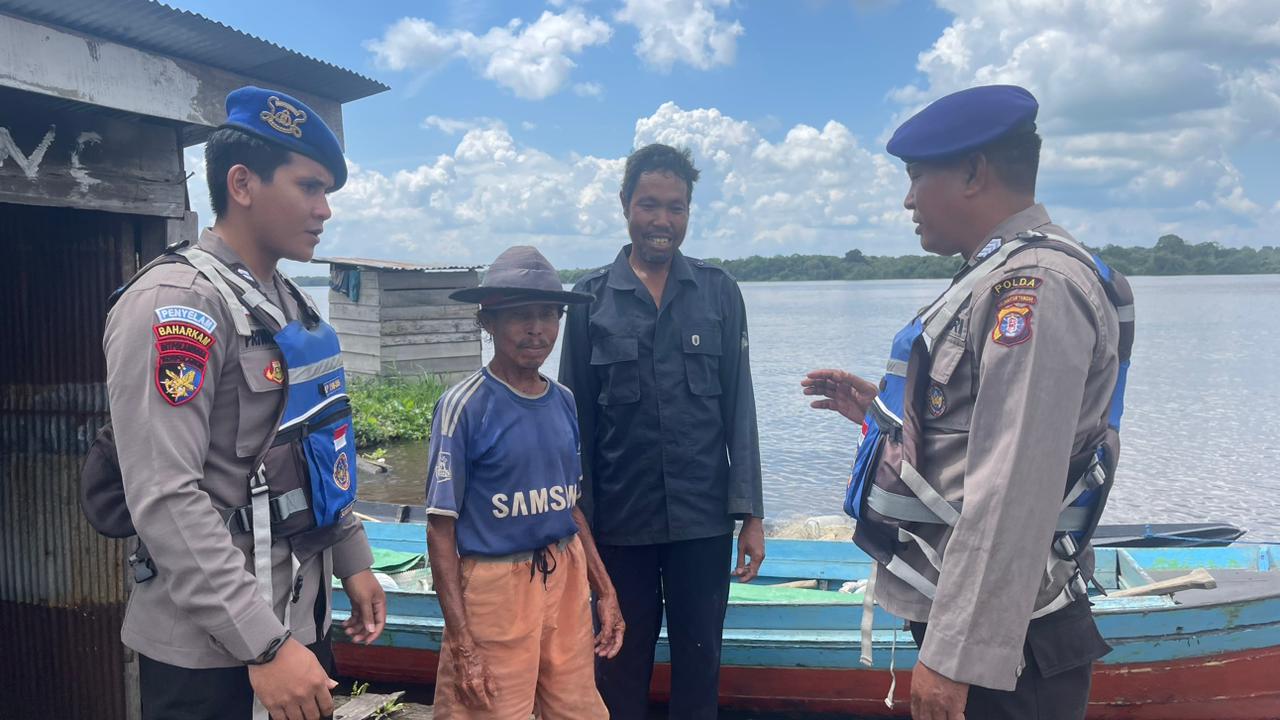 Minimalisir Pelanggaran Dan Laka Air, Personel Ditpolairud Melaksanakan Patroli Dialogis Di Das Mentaya