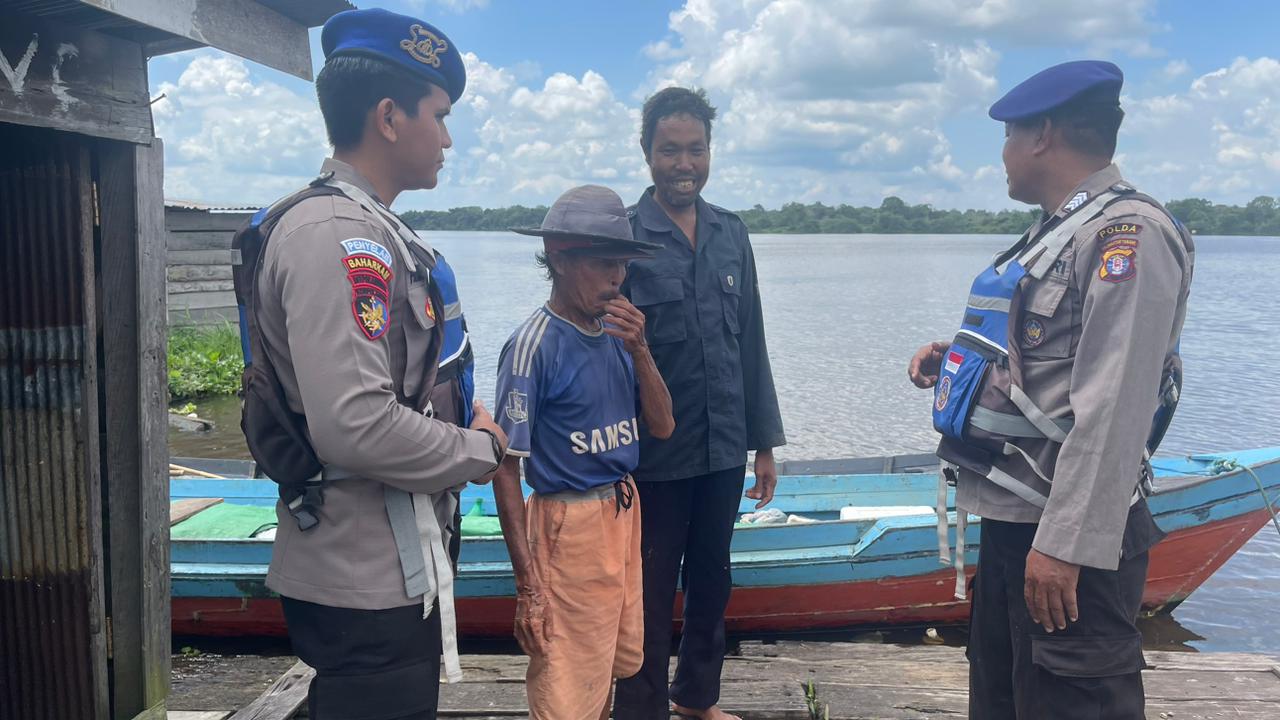 Minimalisir Pelanggaran Dan Laka Air, Personel Ditpolairud Melaksanakan Patroli Dialogis Di Das Mentaya