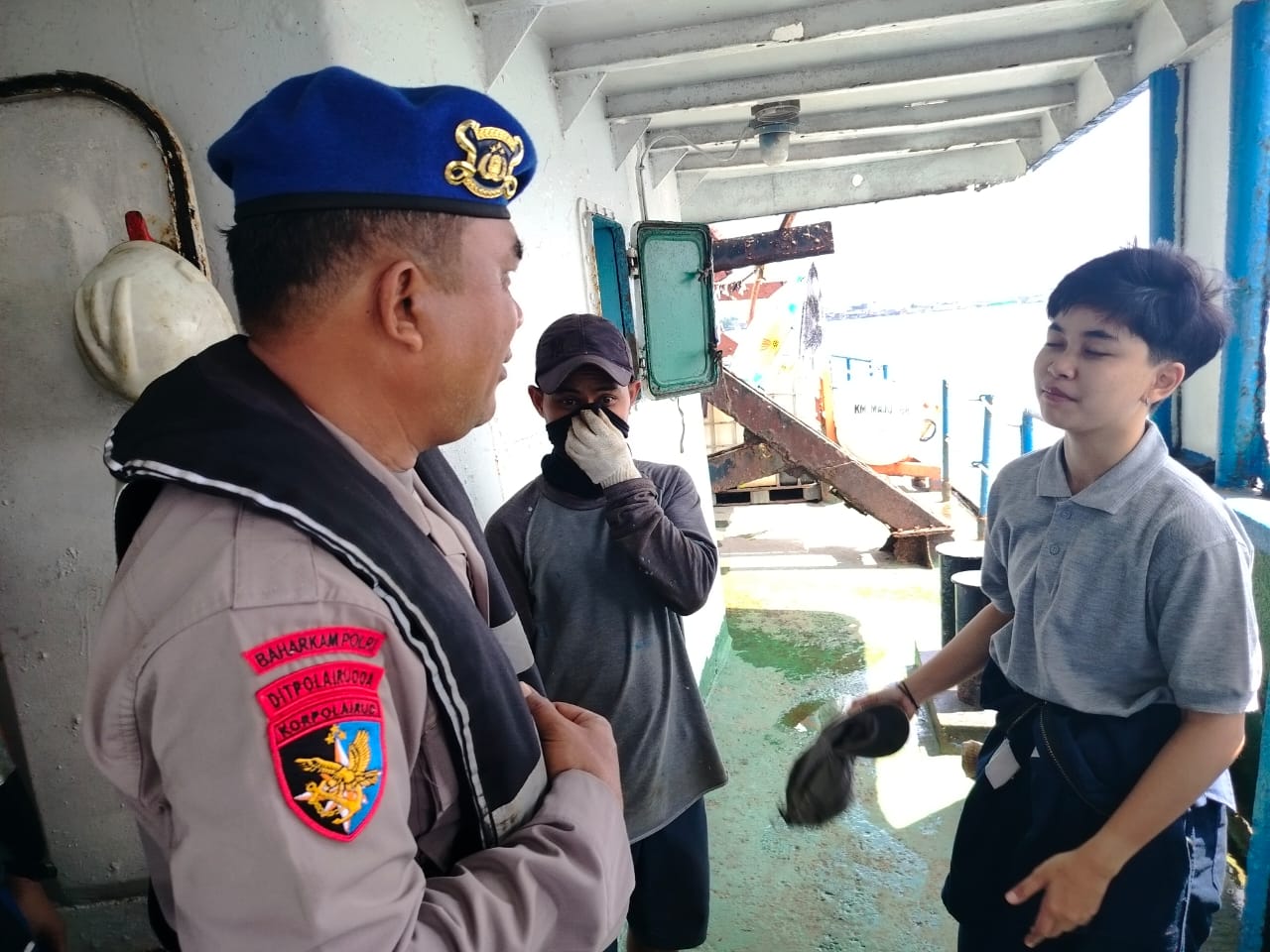 Ditpolairud Laksanakan Patroli Perairan Dan Sosialisasi Keselamatan Berlayar di Das Kumai