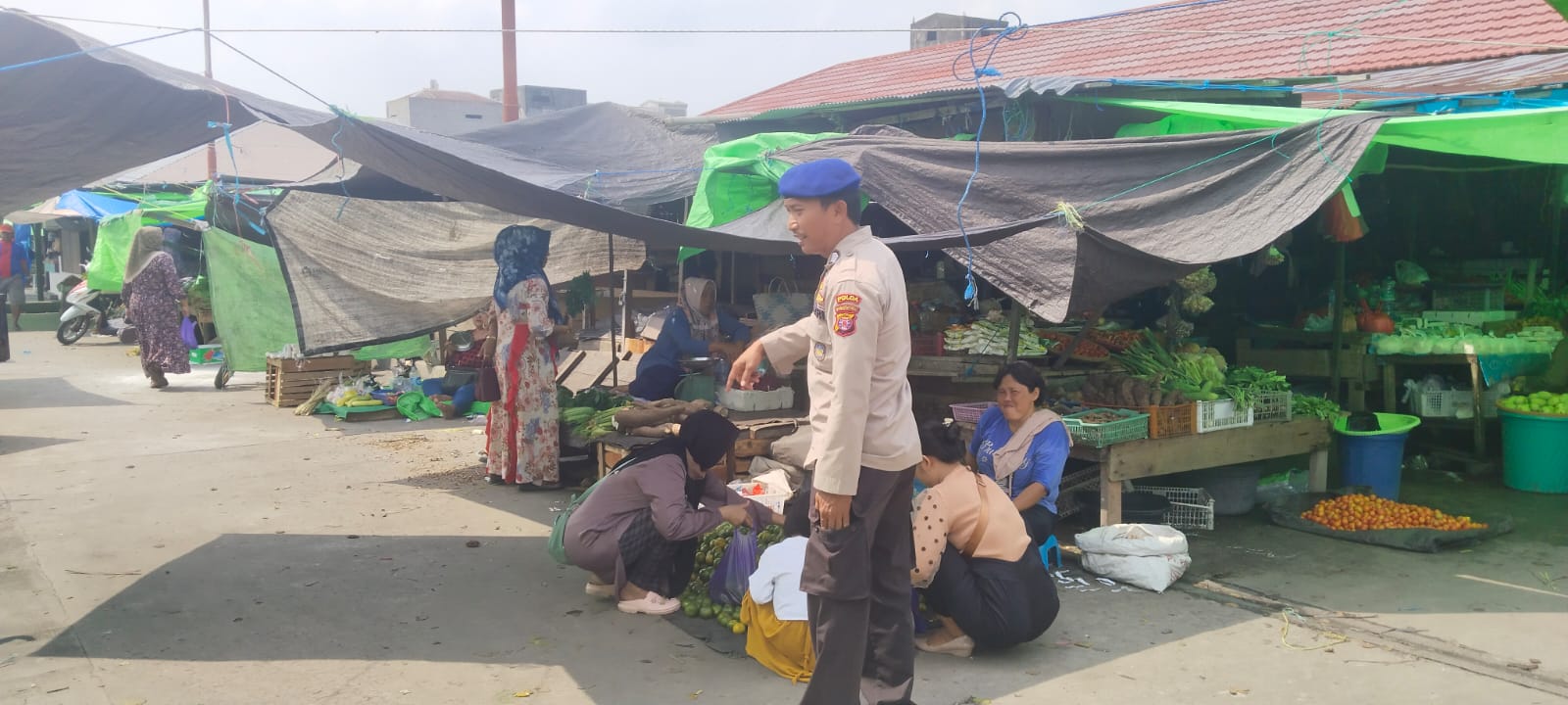 Peduli Lingkungan, Ditpolairud : Jangan Buang Sampah Ke Sungai