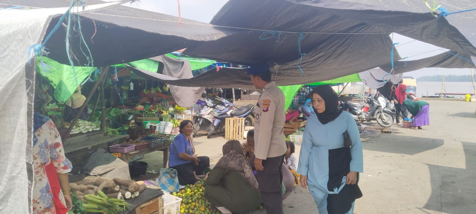 Peduli Lingkungan, Ditpolairud : Jangan Buang Sampah Ke Sungai