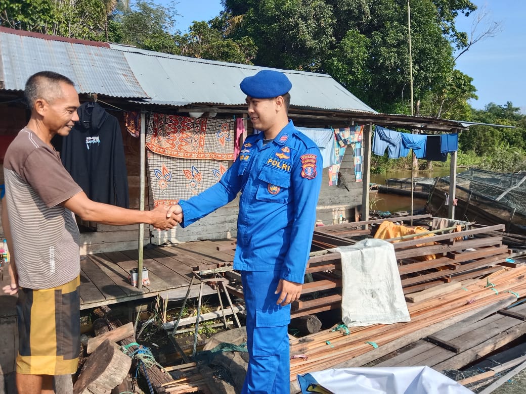 Cegah Paham Radikaisme Personel KP XVIII 2001 Ditpolairud Bina masarakat Desa Buntok Seberang