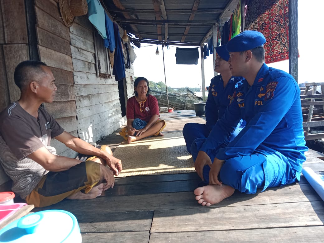 Cegah Paham Radikaisme Personel KP XVIII 2001 Ditpolairud Bina masarakat Desa Buntok Seberang