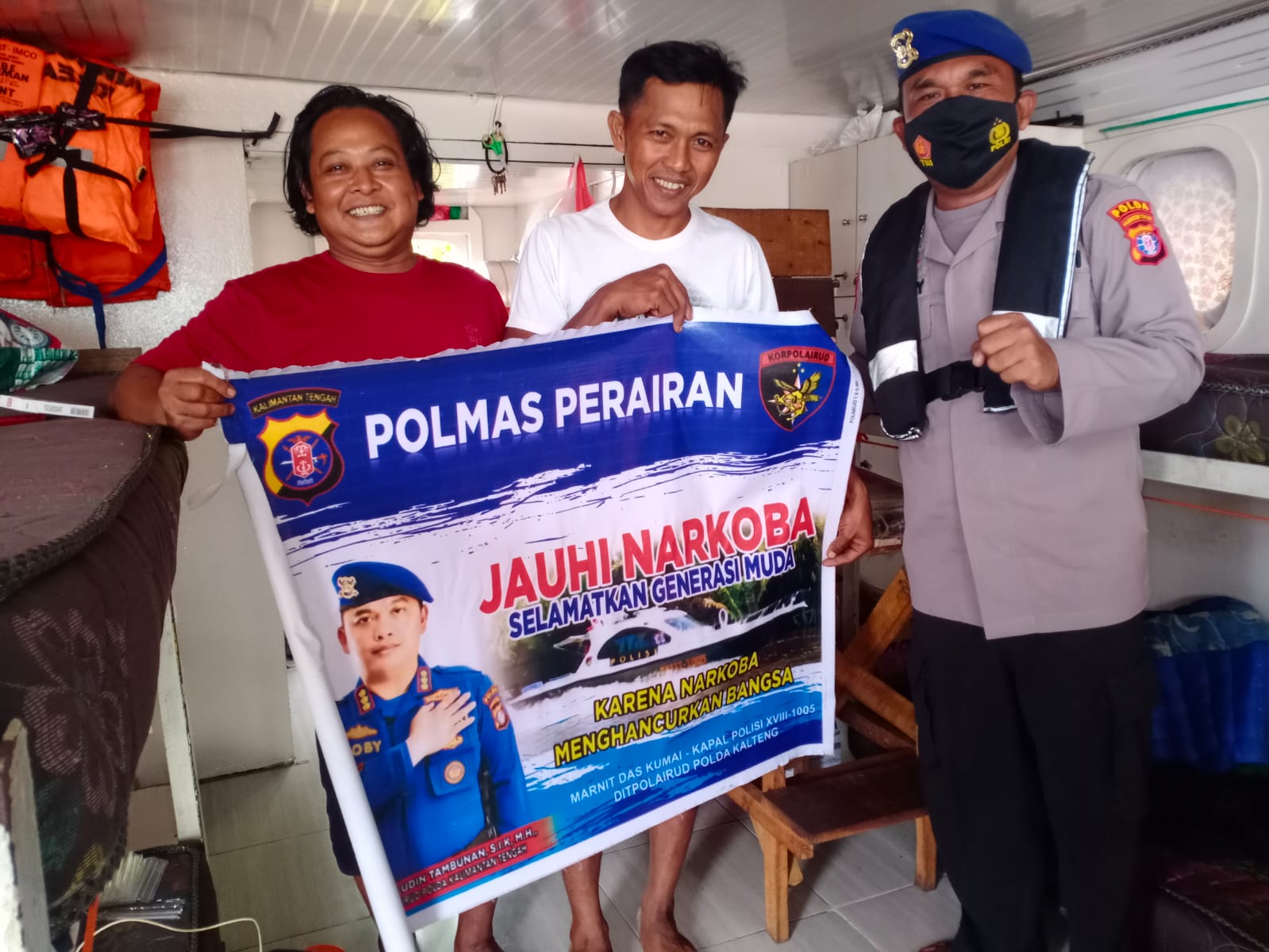 Kapal Polisi XVIII-1005 Ditpolairud Gencarkan Imbauan Penyalahgunaan Narkoba
