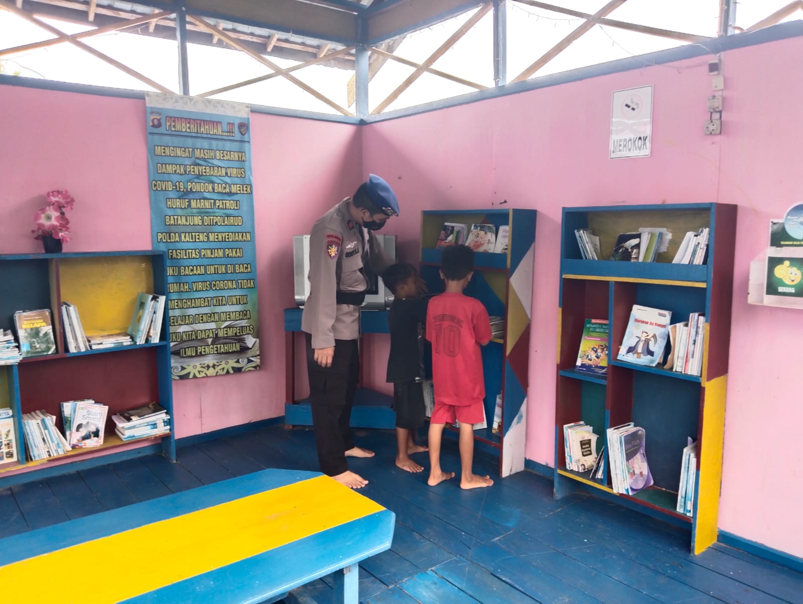 Tingkatkan Kualitas Pelayanan Kepada Publik , Ditpolairud Jaga Eksistensi Pondok Baca di Desa Batanjung