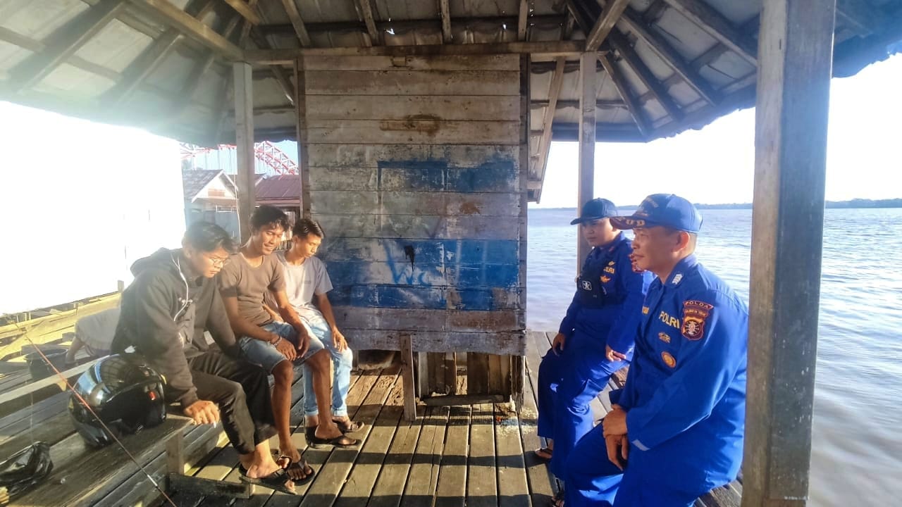 Cegah Isu Negatif Pemilu 2024, Ditpolairud Gencarkan Sambang Masyrakat Das Kahayan