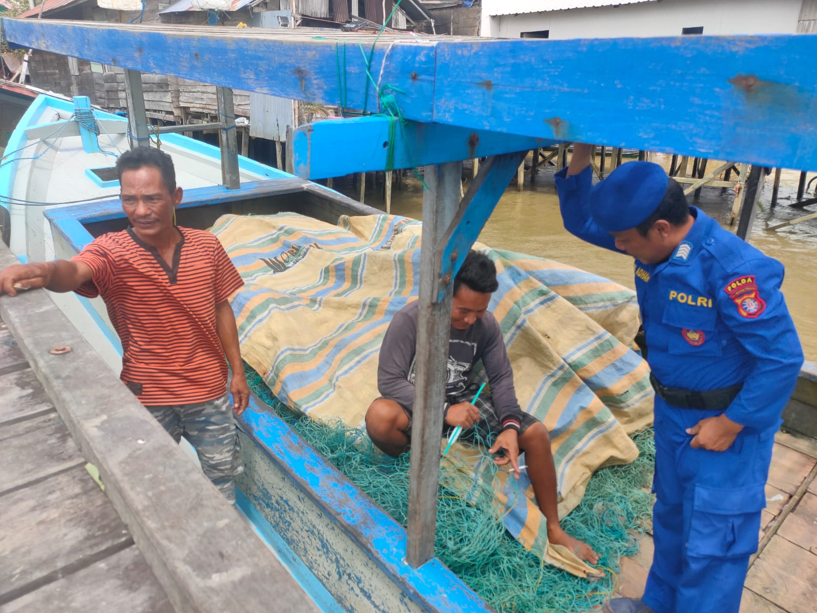 Berikan Imbauan Keselamatan, Ditpolairud Sambangi Nelayan di Seruyan