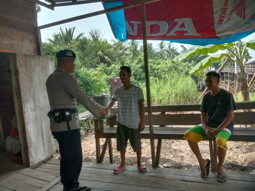 Jelang Pemilu 2024, Personel Ditpolairud Sambangi Warga Desa Bahaur Berikan Imbauan Hindari Berita Hoax