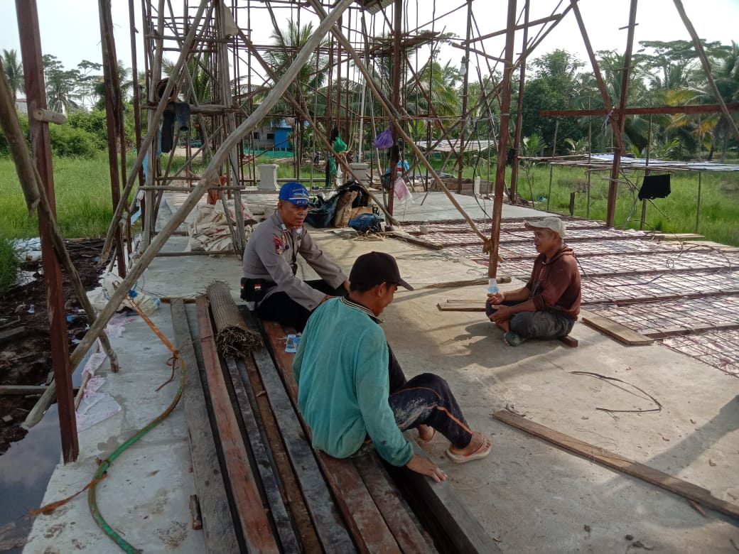 Jelang Pemilu 2024, Personel Ditpolairud Sambangi Warga Desa Bahaur Berikan Imbauan Hindari Berita Hoax