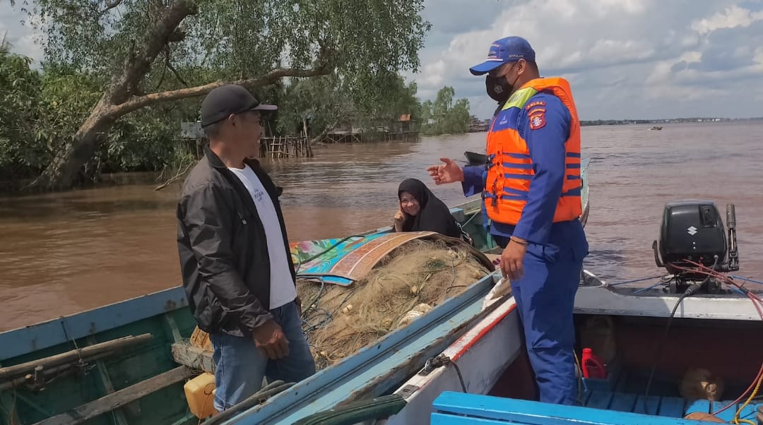 Ditpolairud Memberikan Imbauan Dan Larangan Menangkap Ikan Dengan Cara Menyetrum Dan Meracun