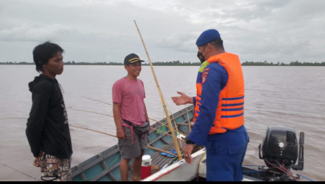 Ditpolairud Memberikan Imbauan Dan Larangan Menangkap Ikan Dengan Cara Menyetrum Dan Meracun