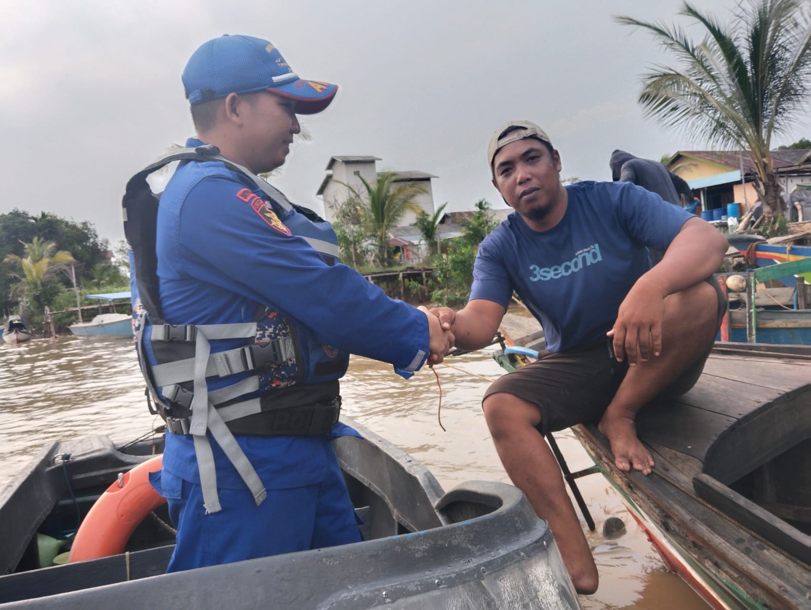 Bincang Pagi Dengan Warga, Ditpolairud Sisipkan Pesan Kamtibmas