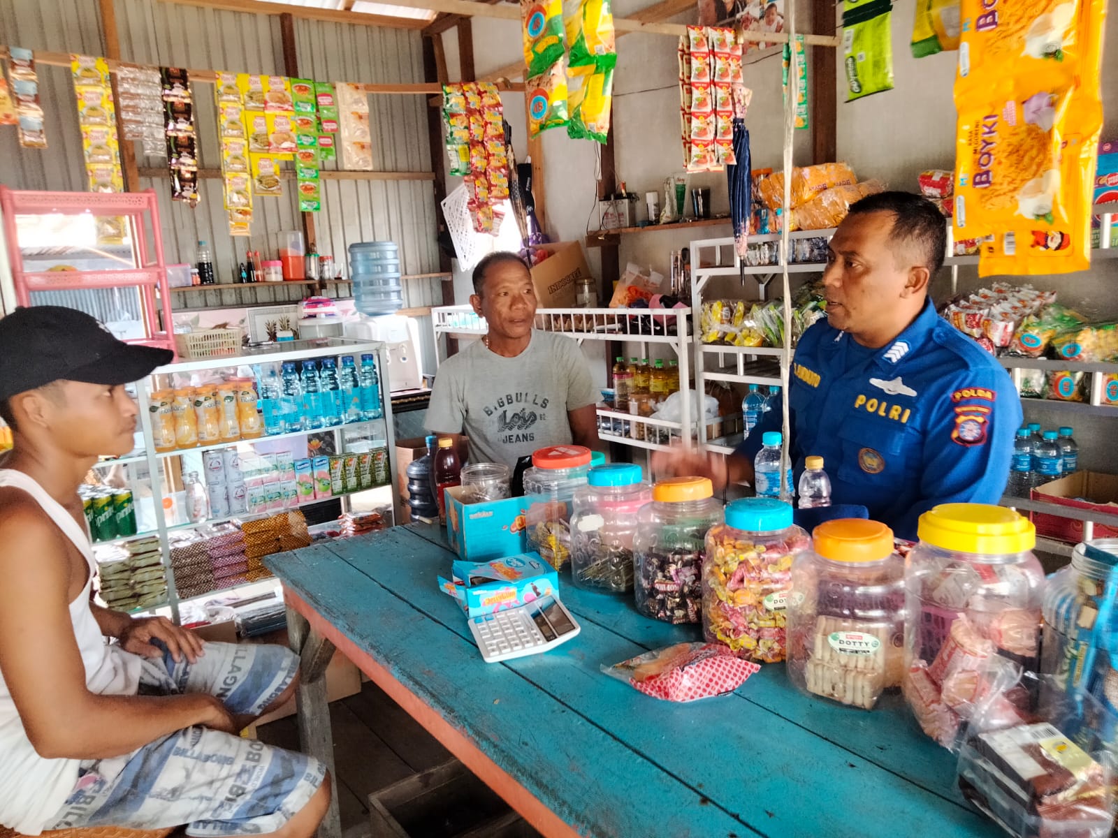 Serap Informasi Masyarakat Bantaran Sungai Mangkutup, Personel Ditpolairud Laksanakan Sambang
