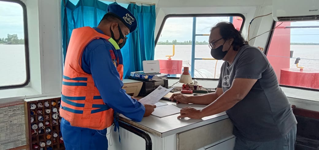 Pastikan Pelayaran Aman dan Tertib, Ditpolairud Laksanakan Patroli Dialogis