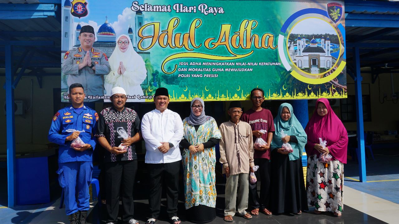 Peringati Hari Raya Idul Adha 1444 H, Personil Dan Masyarakat Melaksanakan Sholat Ied Di Halaman Mako Ditpolairud