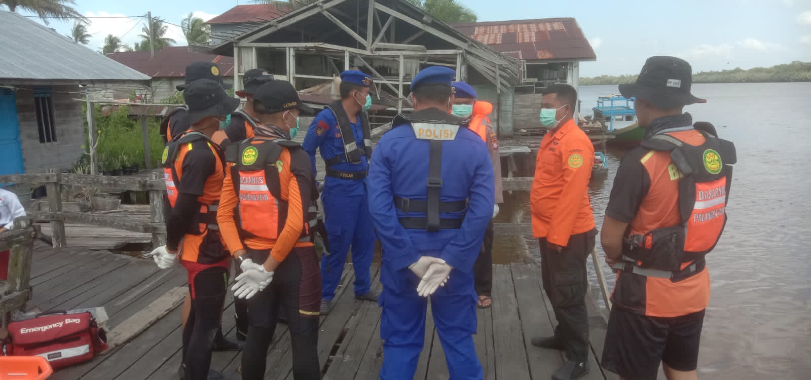 Di Duga Meninggal Karena Sakit, Ditpolairud Evakuasi Jenazah Nahkoda Kapal TB Tanjung Johor XXIII