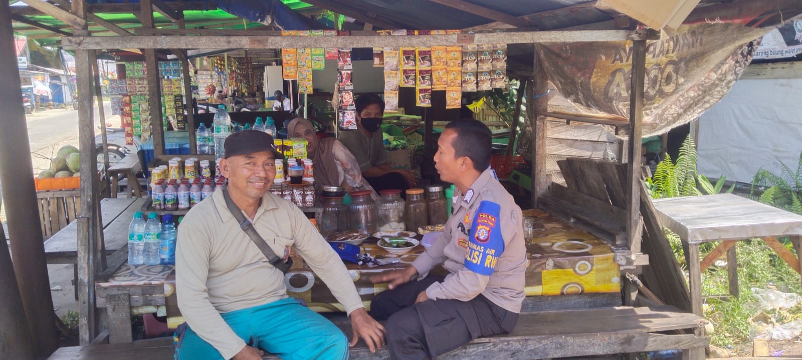 Jalin Silaturahmi Dengan Warga, Polisi RW Ditpolairud Rutin Laksanakan Sambang