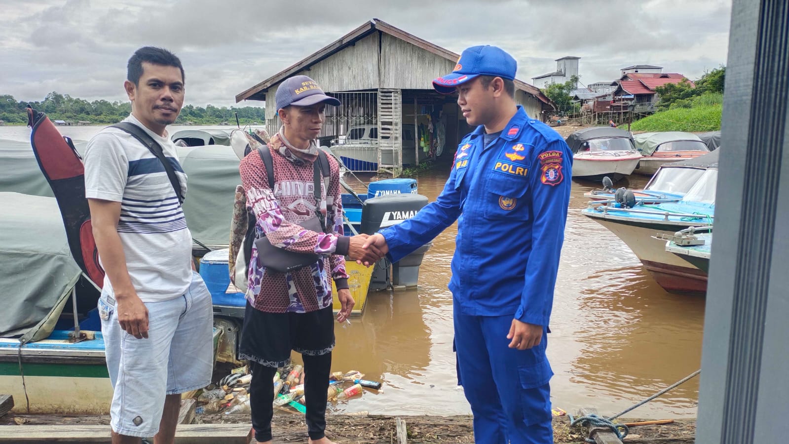 Pastikan Kamtibmas Di Wilayah Perairan Kondusif, Pesonel Ditpolairud Laksakan Patroli Dialogis
