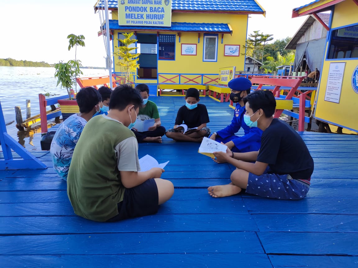 Personel Ditpolairud Lakukan Pendampingan Kepada Para Pelajar