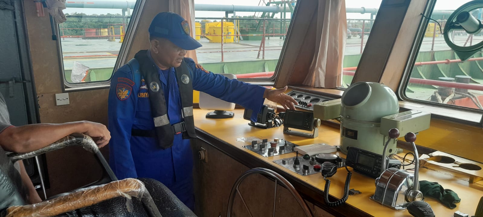 Pastikan Pelayaran Kondusif, Ditpolairud Cek Alat Navigasi dan Alat Keselamatan Diatas Kapal