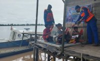 Kapal Patroli XVIII - 1017 Gelorakan Minat Baca Kepada Anak - Anak Pesisir