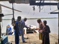 Ini Cara Personel Ditpolairud Berbagi Di Bulan Suci Ramadhan Pada Masyarakat Das Pagatan di Katingan