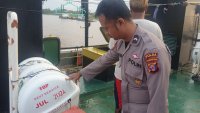 Cegah Kecelakaan Dalam Berlayar Di Das Barito , Personel Ditpolairud Imbau Hal Ini