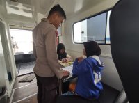 Tawarkan Suasana Belajar Outdoor, Perpustakaan Terapung KP 2004 Ramai Dikunjungi Pelajar