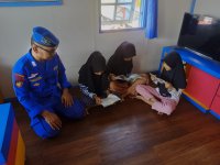 Manfaatkan Waktu Luang, Pelajar Desa Palangkau Lama Kunjungi PBMH