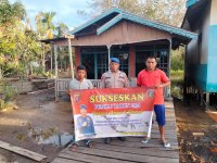 Pastikan Kamtibmas Kondusif Personel Ditpolairud Berikan Imbauan Kepada Warga Desa Tumbang Mangkutup